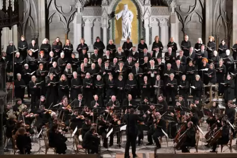 Fabelhafter Klangkörper: der Oratorienchor beim Konzert in der Speyerer Gedächtniskirche. 