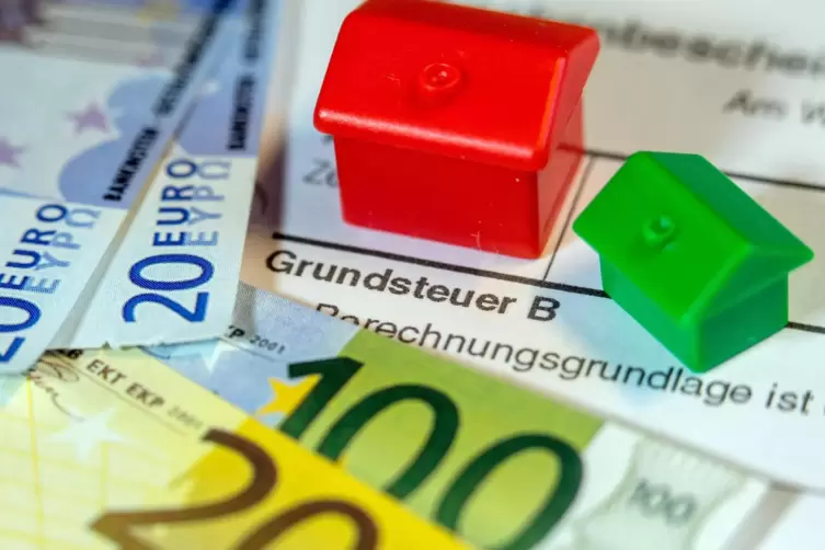 Die Grundsteuer B, die in Dirmstein erhöht wird, zahlen Besitzer von bebauten und unbebauten Grundstücken. Das „B“ steht für „ba