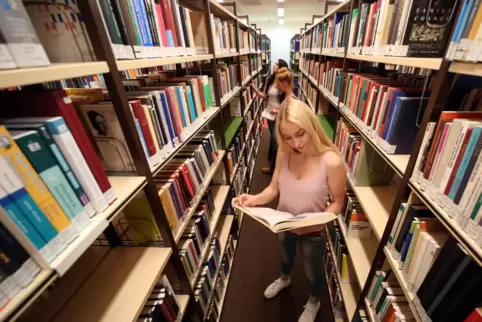 Bildung soll mit der Stiftung gefördert werden, zum Beispiel mit Stipendien.