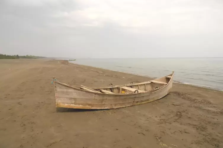 Nahöstliche Einsamkeit: Impression vom Kaspischen Meer. 