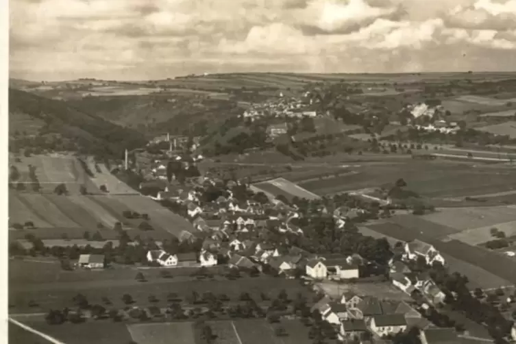 Eine Fliegeraufnahme des Dorfes aus dem Jahr 1934.