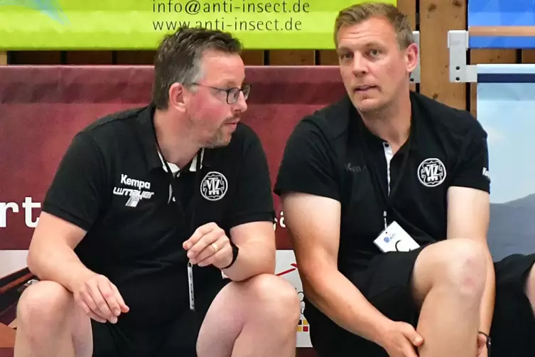 Das VTZ-Trainer-Duo Kai Schumann (links) und Philip Wiese hatte zuletzt zunehmend das Gefühl, die Mannschaft nicht mehr zu errei