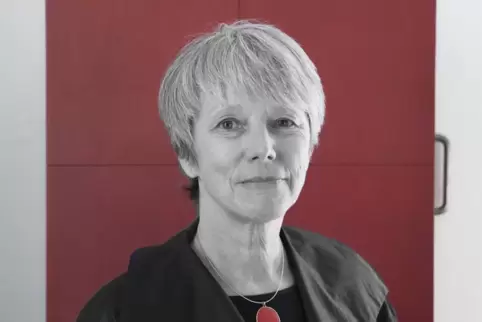 Künstlerin und Bestatterin: Lydia Gastroph. 