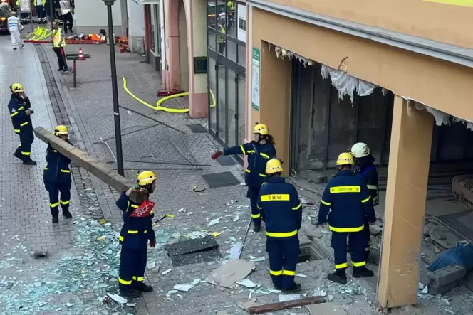 Ungelöst: Was zu der Explosion am 25. August im ehemaligen Stoffhaus geführt hat, ist weiter unklar.
