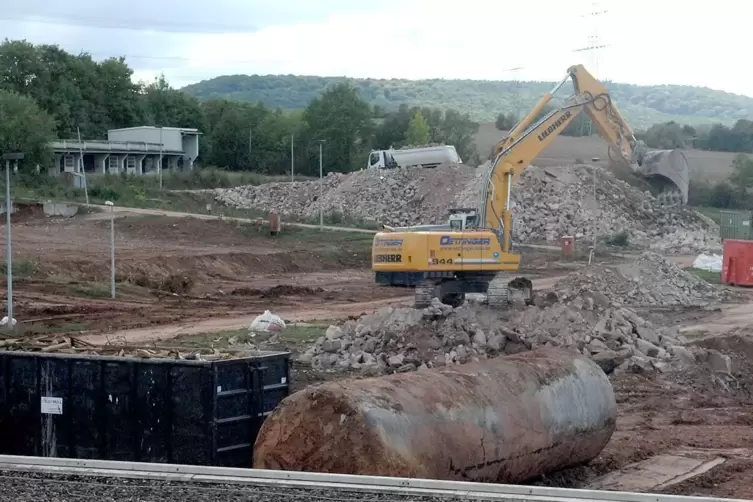 Bereits 2015 wurden die Betonbunker auf dem ehemaligen Feistel-, dann Piepenbrock-Gel&auml;nde abgerissen.