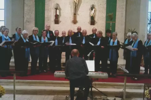 Der Gesangverein Liederkranz bei einem Konzert in der Kirche in Kübelberg 2018. 