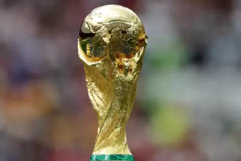 Die begerteste Trophäe im Fußball: der WM-Pokal.