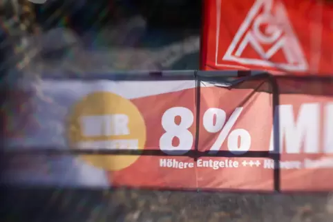 Auch wenn die Gewerkschaftsforderung nach einem achtprozentigen Lohnplus nicht erfüllt wurde, zeigt man sich in den Betrieben mi