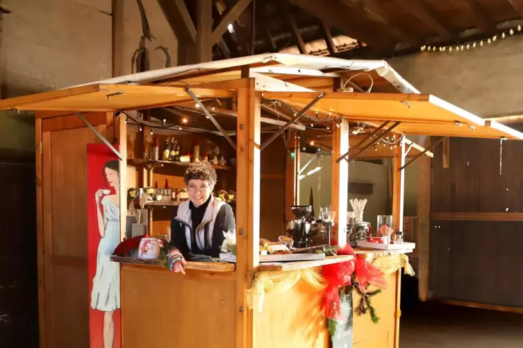 Alexandra Pfeiffer tourt gewöhnlich mit ihrem mobilen Café durch die Region. Erstmals öffnet sie den winterlichen Lebkuchen-Verk