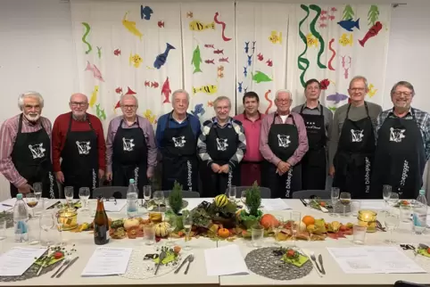 „Die Dibbegugger“ beim Jubiläum (v.li.): Dieter Heinrich, Jürgen Dietrich, Günter Blaum, Udo Michel, Christian Tschoepke, René H „Die Dibbegugger“ beim Jubiläum (v.li.): Dieter Heinrich, Jürgen Dietrich, Günter Blaum, Udo Michel, Christian Tschoepke, René H