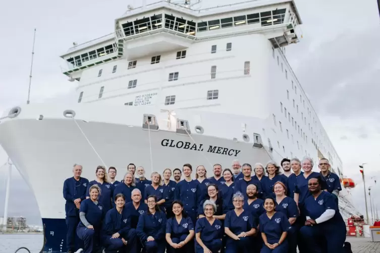 Unterwegs wollen die Wanderer Spenden f&uuml;r die &bdquo;MercyShips&ldquo; sammeln.