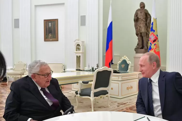 Henry Kissinger (links) hat Wladimir Putin (rechts) so oft getroffen wie kein anderes Mitglied der US-amerikanischen Politikelit