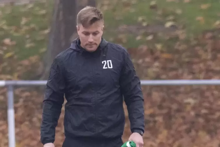 Erwartet ein Kampfspiel: Spielertrainer Henrik Weisenborn. 