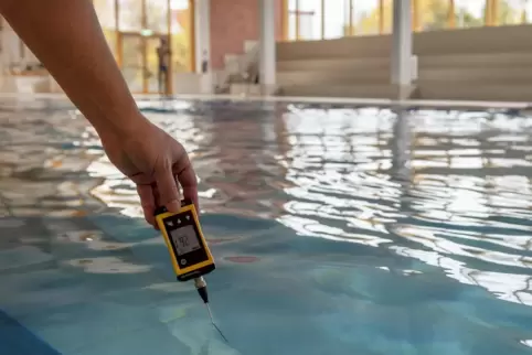 Das Wasser in den Becken im Rebmeerbad ist kühler als gewohnt.