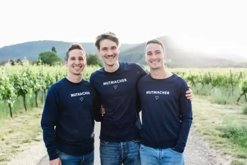 Die Hauensteiner Zwillinge Pascal (links) und Frederic Keller (rechts) haben zusammen mit Alwin Pianka aus Karlsruhe das Bildung