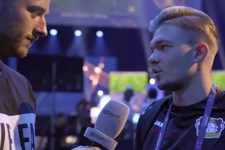 Auch Marvin Hintz ist ehemaliger E-Sport-Profi und hat unter anderem f&uuml;r Bayer Leverkusen gespielt. 