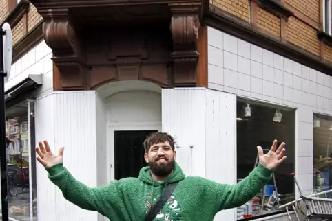 Das hier wird’s: Profi-Boxer Senad Gashi vor dem geplanten Box-Gym auf 140 Quadratmetern in der Zweibrücker Fruchtmarktstraße.