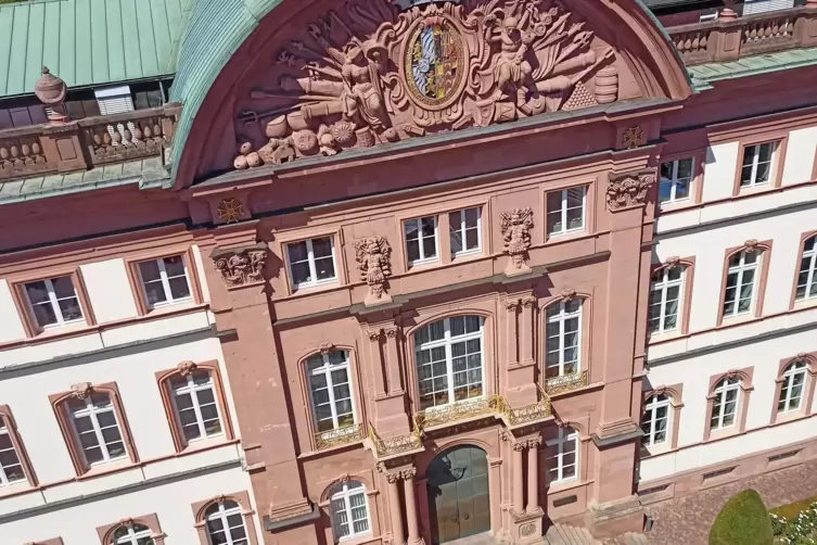 Oberstes Gericht der Pfalz: Oberlandesgericht in Zweibrücken. 