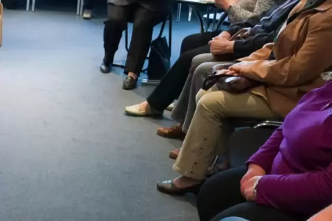 Laut Jobcenter nicht zu erwarten: lange Wartezeiten für Leistungsempfänger bei der Umstellung von Hartz IV auf das Bürgergeld. 