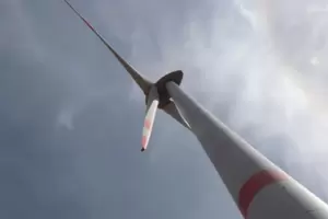 Im Windpark Vinningen sollen sich bald wieder alle Windräder drehen. 