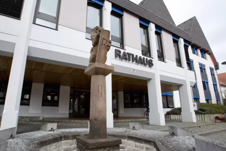 Wer wird Chef im Rathaus? Im kommenden Sommer steht die Wahl des Bürgermeisters der Verbandsgemeinde Ramstein-Miesenbach an.