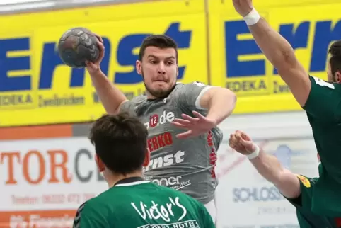 Kann eventuell wieder auflaufen: Dudenhofen/Schifferstadts Neuzugang Christopher Huber, hier noch im Trikot des SV Zweibrücken.