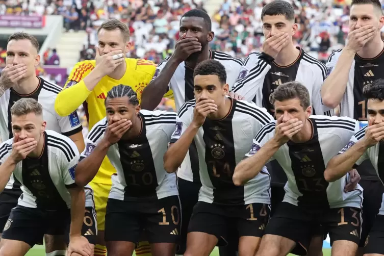 Die deutsche Mannschaft vor dem Spiel gegen Japan. 