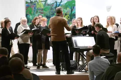 Der Chor Voices musste lange auf seinen Auftritt in der Alten Kirche in Vinningen warten und konnte ihn am Samstag endlich absol