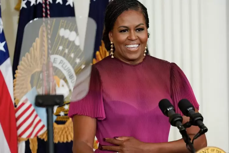 Mit ihrer Autobiografie „Becoming“ landete Michelle Obama 2018 einen Weltbestseller. Jetzt legt die Ex-First-Lady der USA ihr zw
