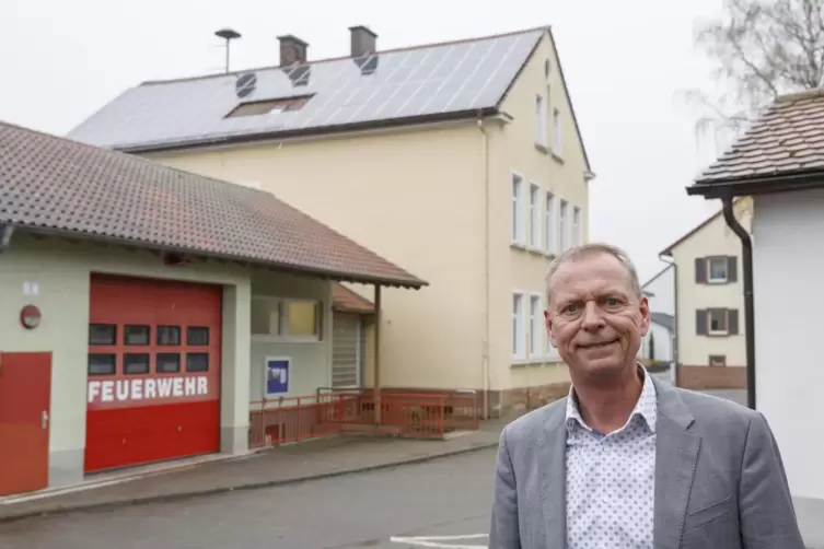 Solarenergie auf kommunalen Dächern ist ein großer Baustein auf dem Weg zur klimaneutralen Kommune, meint Richard Mastenbroek, h