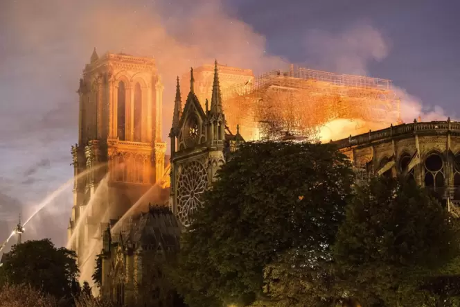 Schock für ganz Frankreich: Ein Feuer zerstörte die Kathedrale Notre-Dame am 15. April 2019.