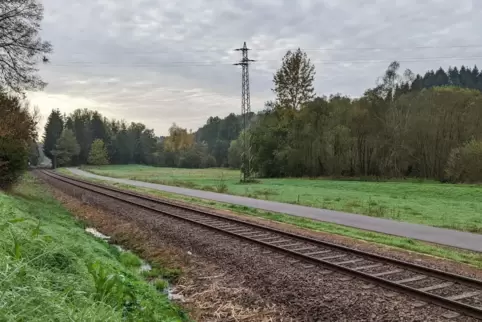 Seit einigen Wochen fahren im Lautertal an den Wochenenden keine Züge. Auch unter der Woche kam es wiederholt zu kurzfristigen Z
