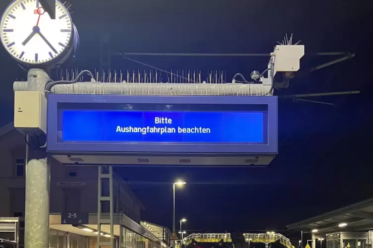Infotafel am Bahnhof W&ouml;rth. 