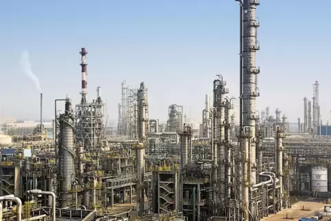 Den Verbundstandort in Nanjing betreibt die BASF in einem Gemeinschaftsunternehmen mit dem chinesischen Petrochemiekonzern Sinop