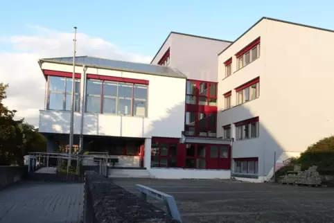 Die energetische Außensanierung des Verwaltungsgebäudes in Lauterecken ist abgeschlossen, die Innensanierung läuft. 