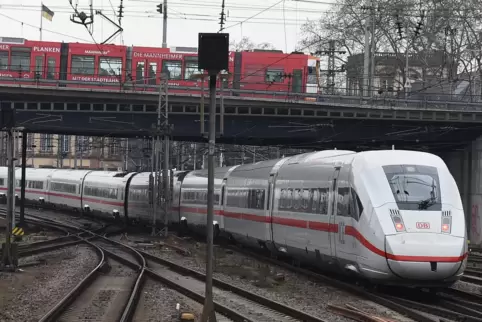 Mannheim bekommt im neuen Fahrplan zusätzliche Direkt-ICE nach Bremen und München. 