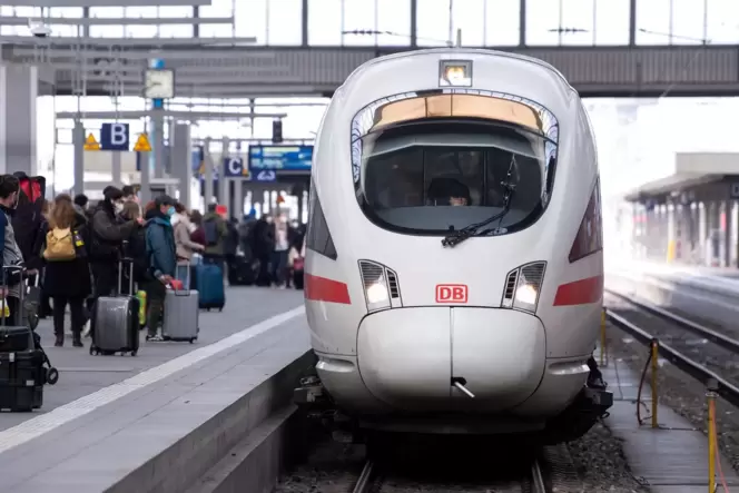 Der Münchner Hauptbahnhof ist künftig von Homburg, Kaiserslautern und Neustadt mit einem direkten ICE zu erreichen.