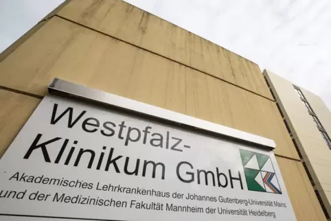 Im Westpfalz-Klinikum gelten ab Montag neue Besucherregeln. 
