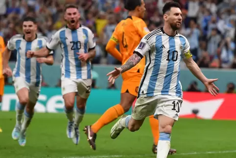 Lionel Messi jubelt über den Treffer zum zwischenzeitlichen 2:0.