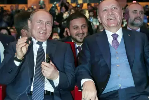 Die Präsidenten Wladimir Putin (links) und Recep Tayyip Erdogan (rechts) 2020 bei der Einweihung der Erdgas-Pipelinie Turkstream