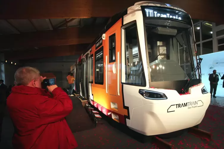 In vier Jahren könnte die erste der neuen Trams in Karlsruhe und der Region verkehren.