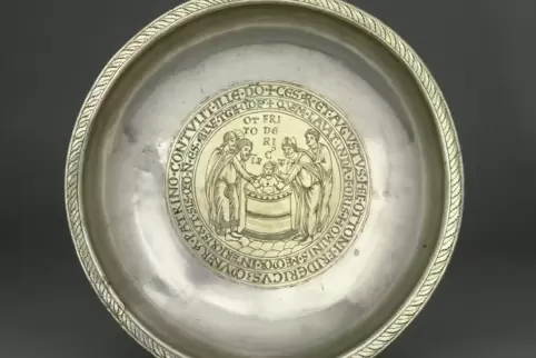 Die sogenannte Taufschale Kaiser Friedrich I. Barbarossa, Mitte 12. Jahrhundert. 