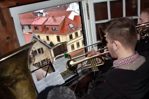 Seit zehn Jahren findet an Weihnachten das Turmblasen in Ruchheim statt. 