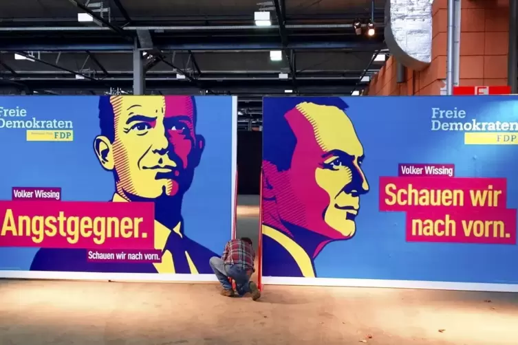 Hochsymbolische Balken: FDP-Wahlplakat 2015. 