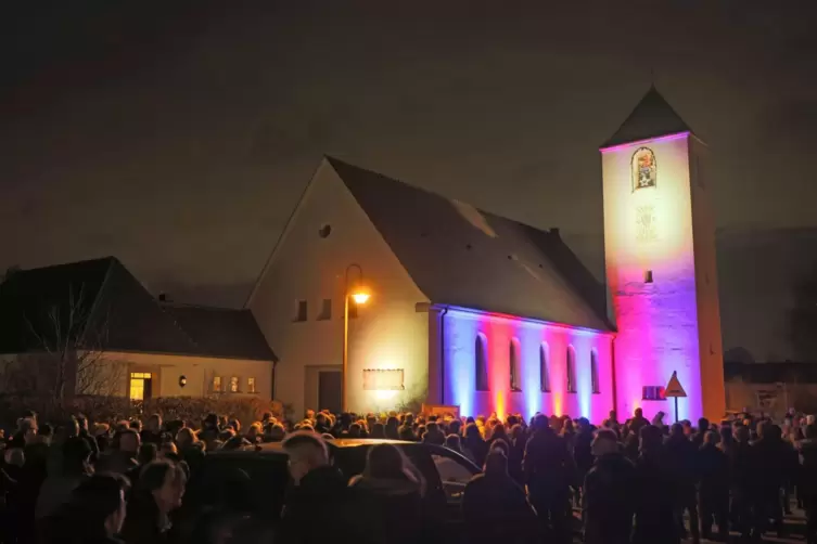 Der Posaunenchor begeistert mit seinem Spiel seit über vier Jahrzehnten an Heiligabend das Publikum vor der Johanneskirche. 