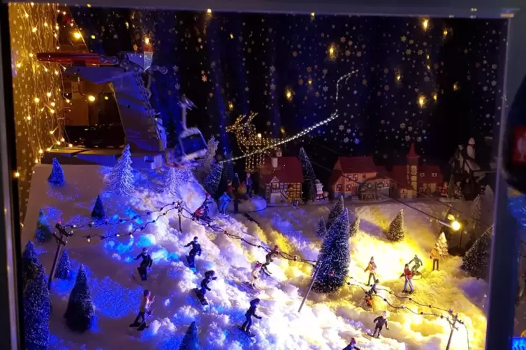 Winterlandschaft mit Skilift.