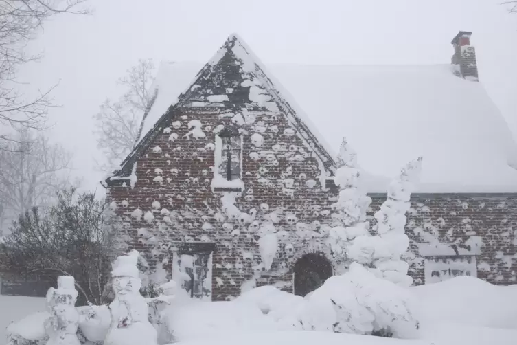 USA, Amherst: In weiten Teilen der USA erleben die Menschen das Weihnachtsfest in außergewöhnlicher Kälte. Extreme Minustemperat