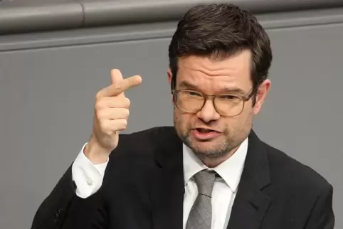 Bundesjustizminister Marco Buschmann (FDP) will alle Corona-Einschränkungen aufheben. 