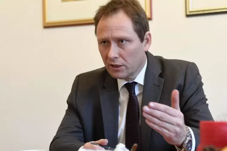 Mit Intrige &bdquo;Partei einen B&auml;rendienst erwiesen&ldquo;: Oberb&uuml;rgermeister Martin Hebich (CDU). 