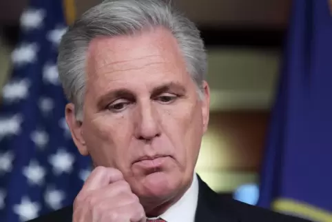 Kevin McCarthy gilt als opportunistischer Karrierist. Vor der Wahl von Donald Trump ins Präsidentenamt hatte der intern geunkt, 